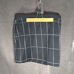 Reitmans Black with White Stripe Grid Side Zip Slit Skirt VG XXL Petite